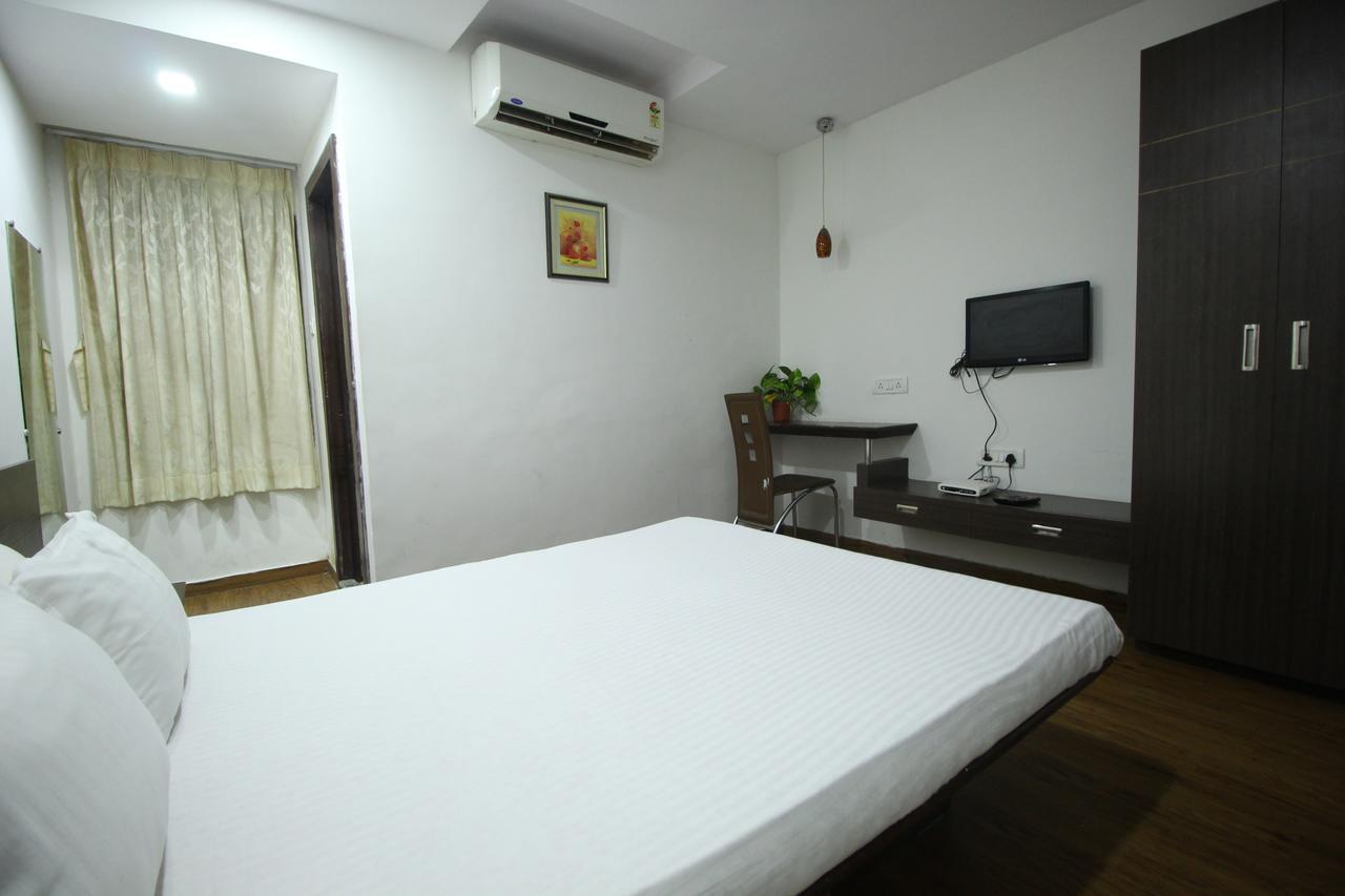 Oyo 6949 New Rajdhani Hotel Vadodara Exterior foto