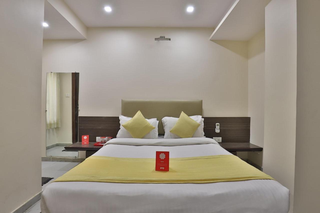 Oyo 6949 New Rajdhani Hotel Vadodara Exterior foto